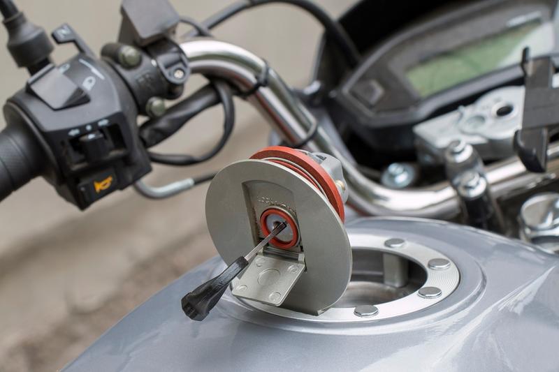 You are currently viewing How Motorcycle Riders Can Improve Fuel Efficiency and Save Money