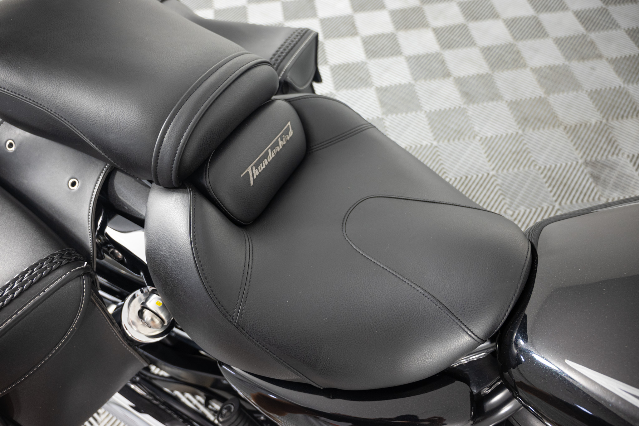 2014 Triumph Thunderbird MOTORCYCLE