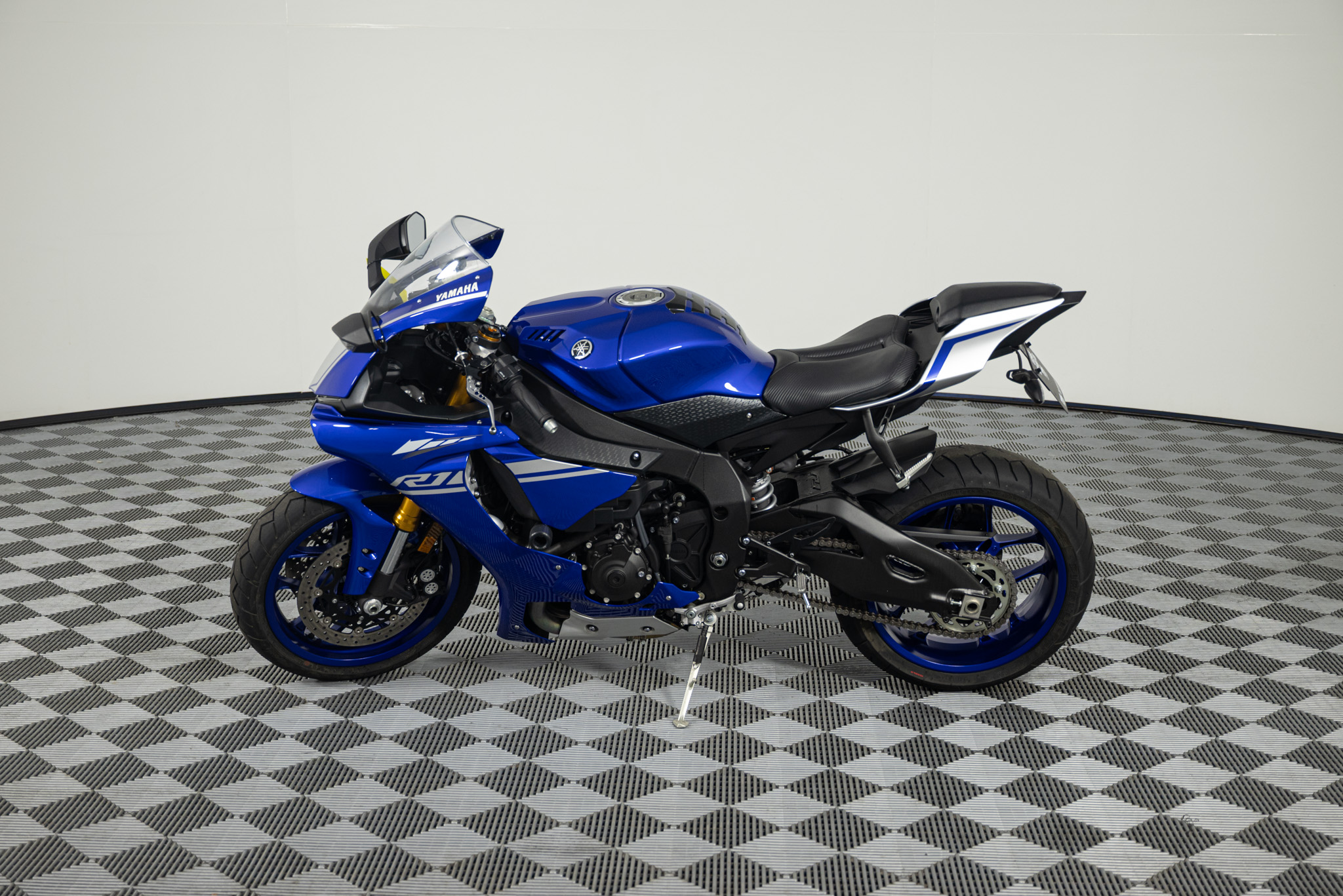 2017 Yamaha YZF-R1 MOTORCYCLE