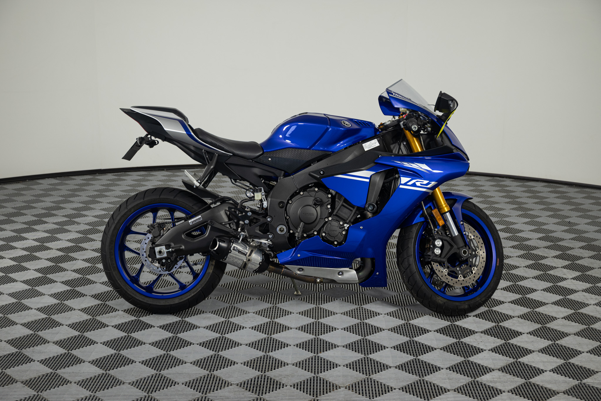 2017 Yamaha YZF-R1 MOTORCYCLE