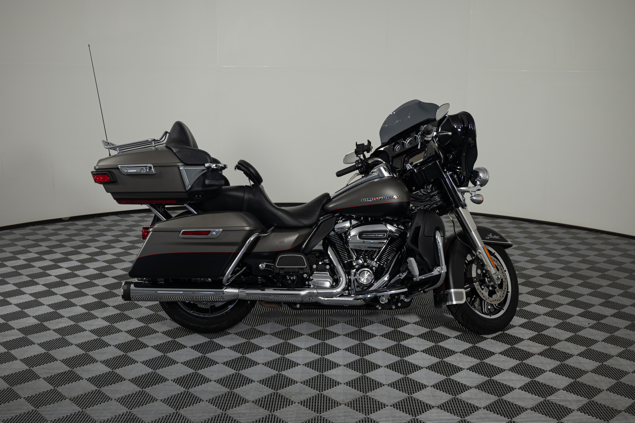 2018 Harley-Davidson® Ultra Limited MOTORCYCLE
