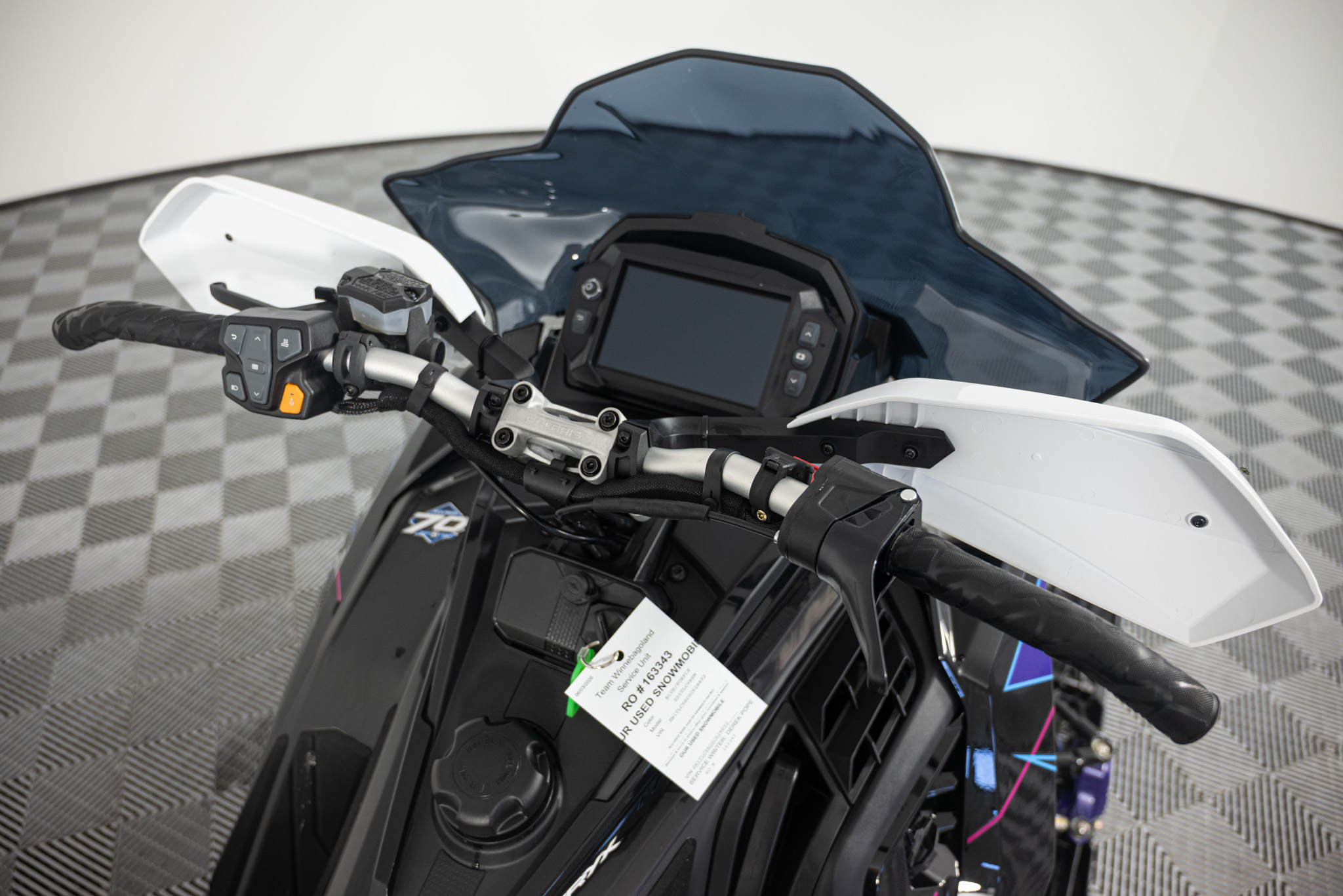 2025 POLARIS 9R SWITCHBACK ASSAULT 146 70TH LE SNOWMOBILE