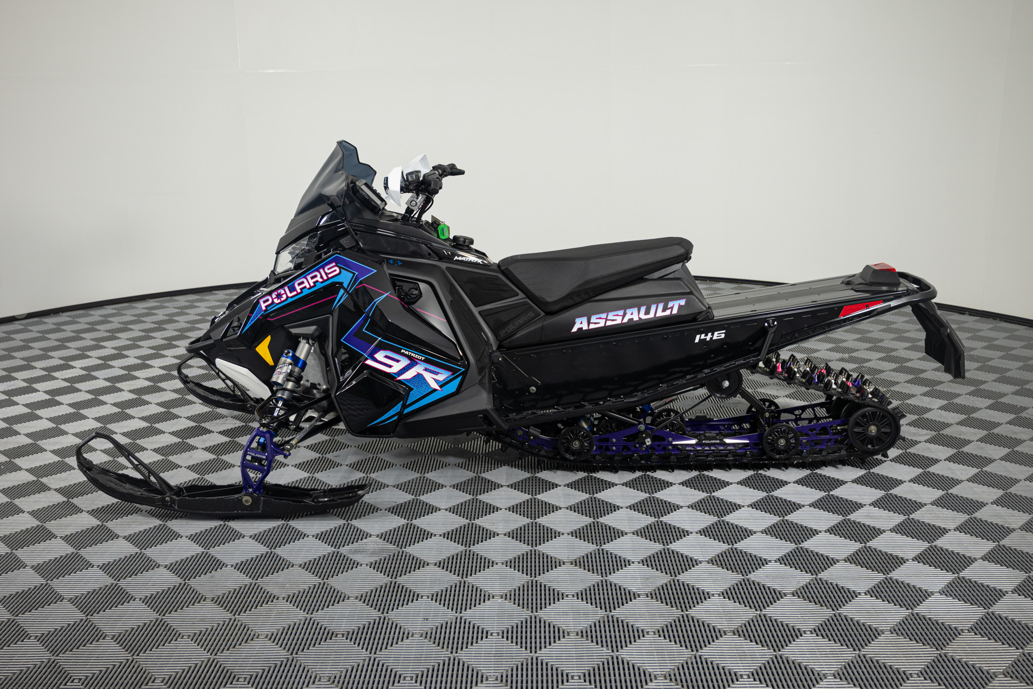 2025 POLARIS 9R SWITCHBACK ASSAULT 146 70TH LE SNOWMOBILE