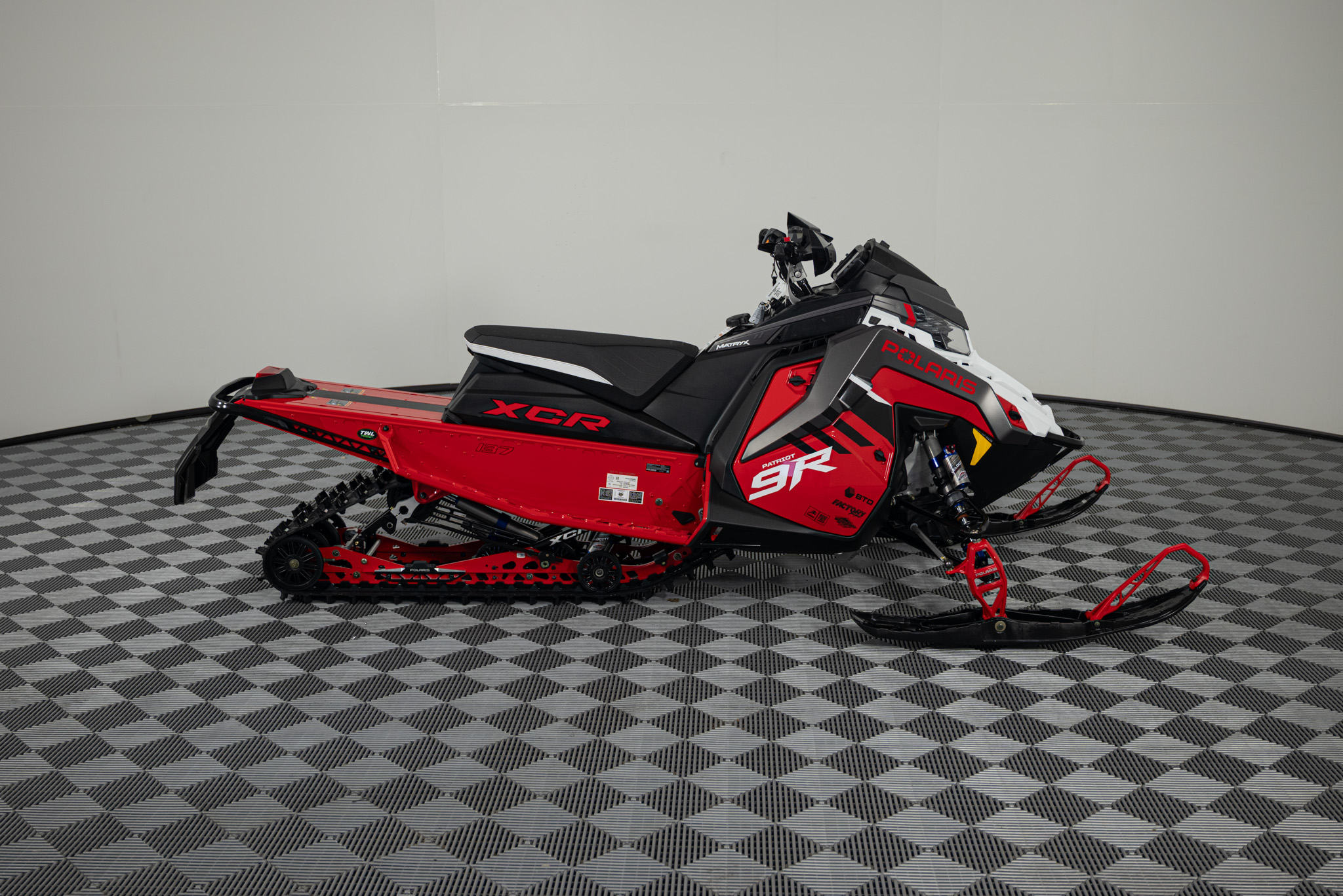 2026 POLARIS Patriot 9R INDY XCR 137 SNOWMOBILE