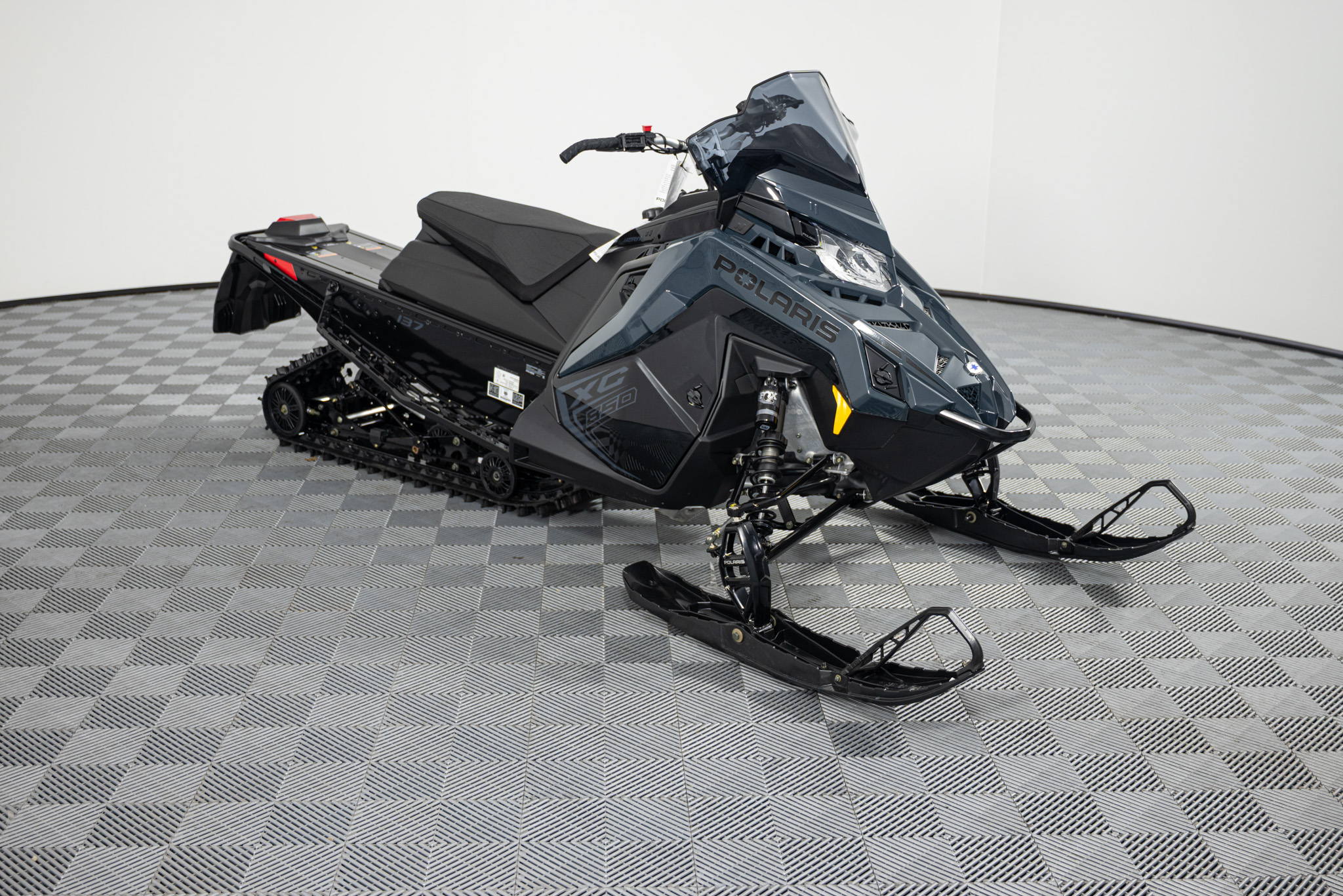 2026 POLARIS INDY XC 137 850 SNOWMOBILE