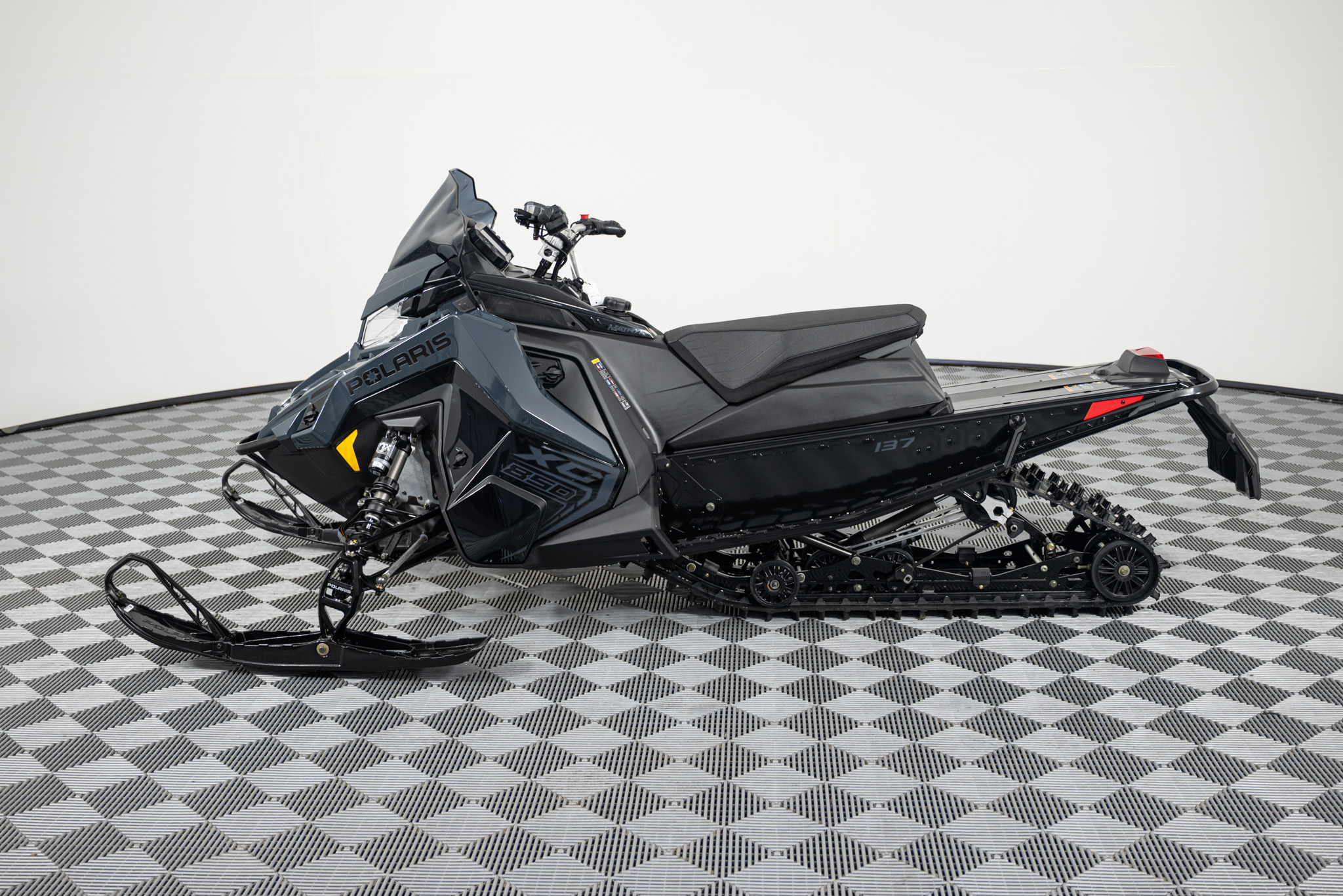 2026 POLARIS INDY XC 137 850 SNOWMOBILE