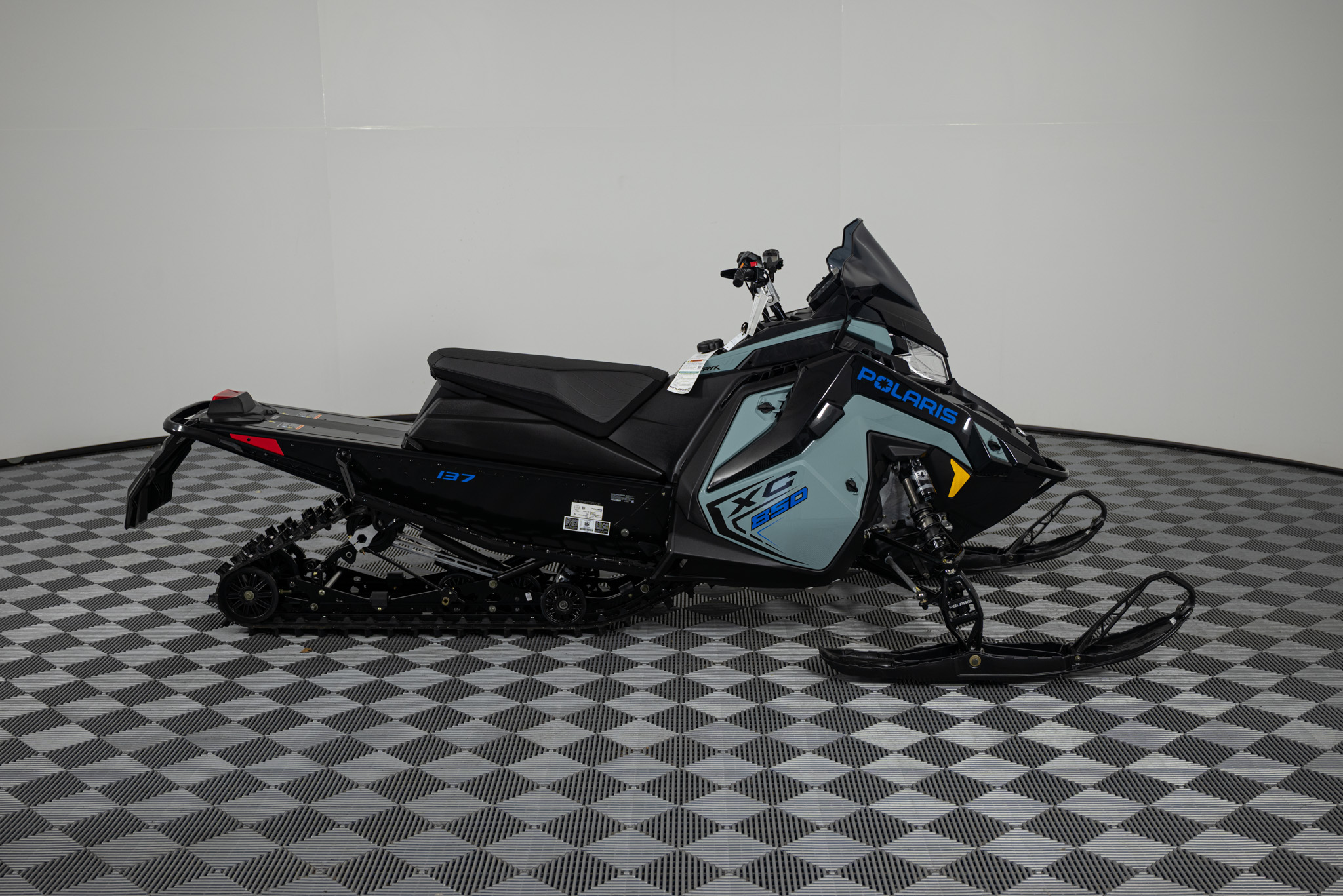 2026 POLARIS INDY XC 137 850 SNOWMOBILE