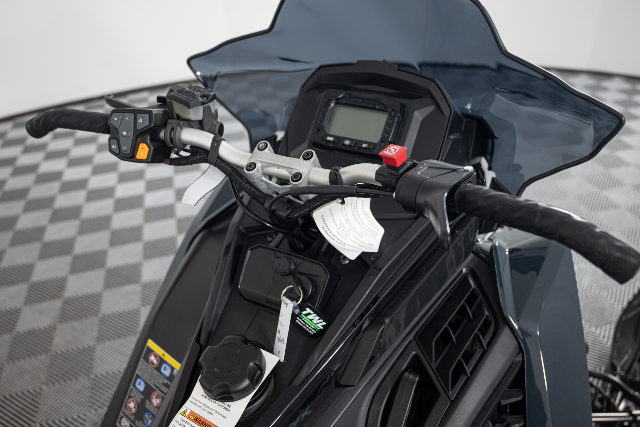 2026 POLARIS INDY XC 137 850 SNOWMOBILE