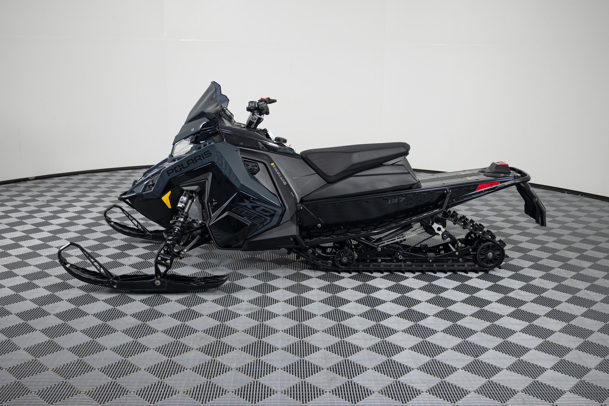 2026 POLARIS INDY XC 137 850 SNOWMOBILE