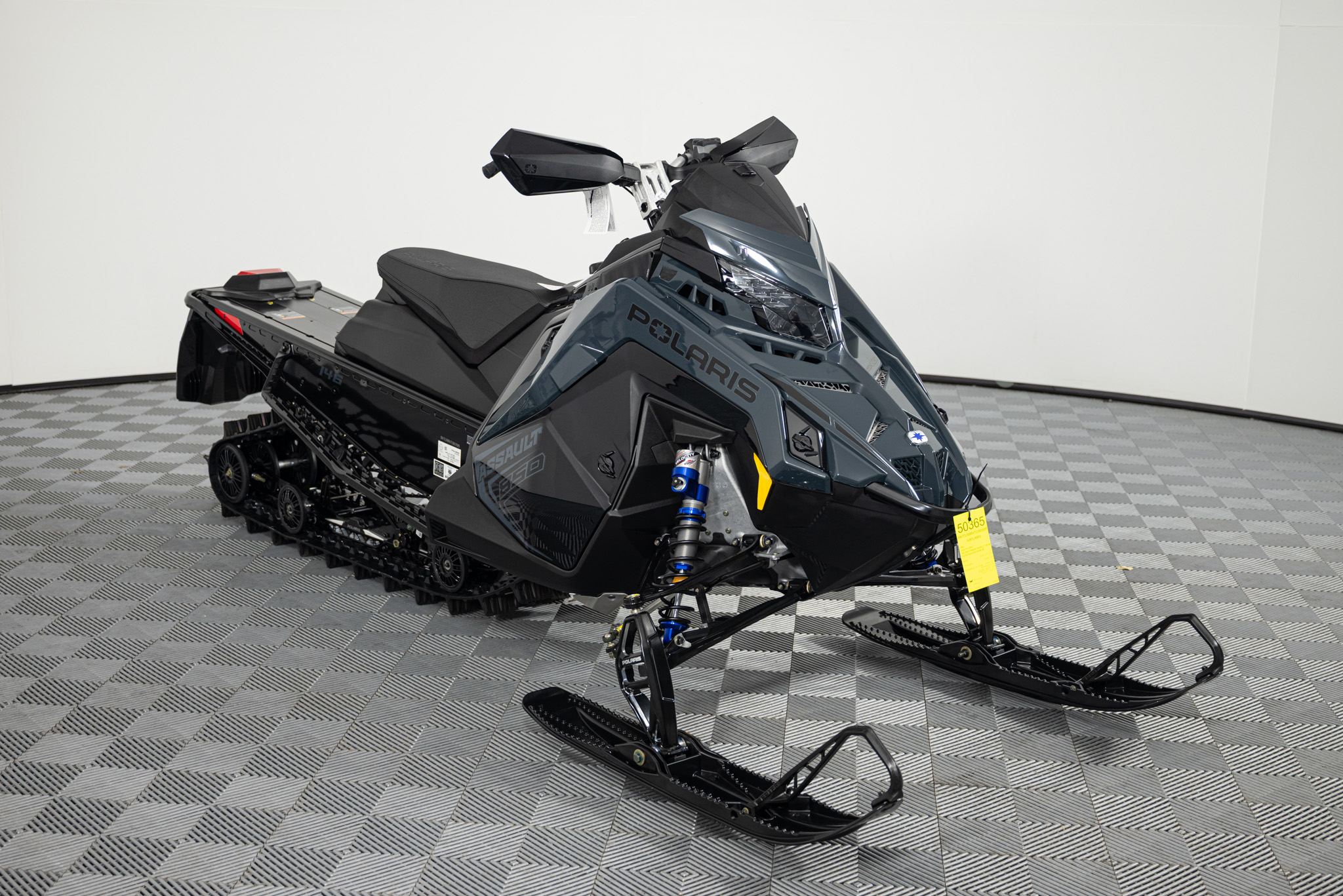 2026 POLARIS 850 Switchback Assault 146 Race IFS SNOWMOBILE