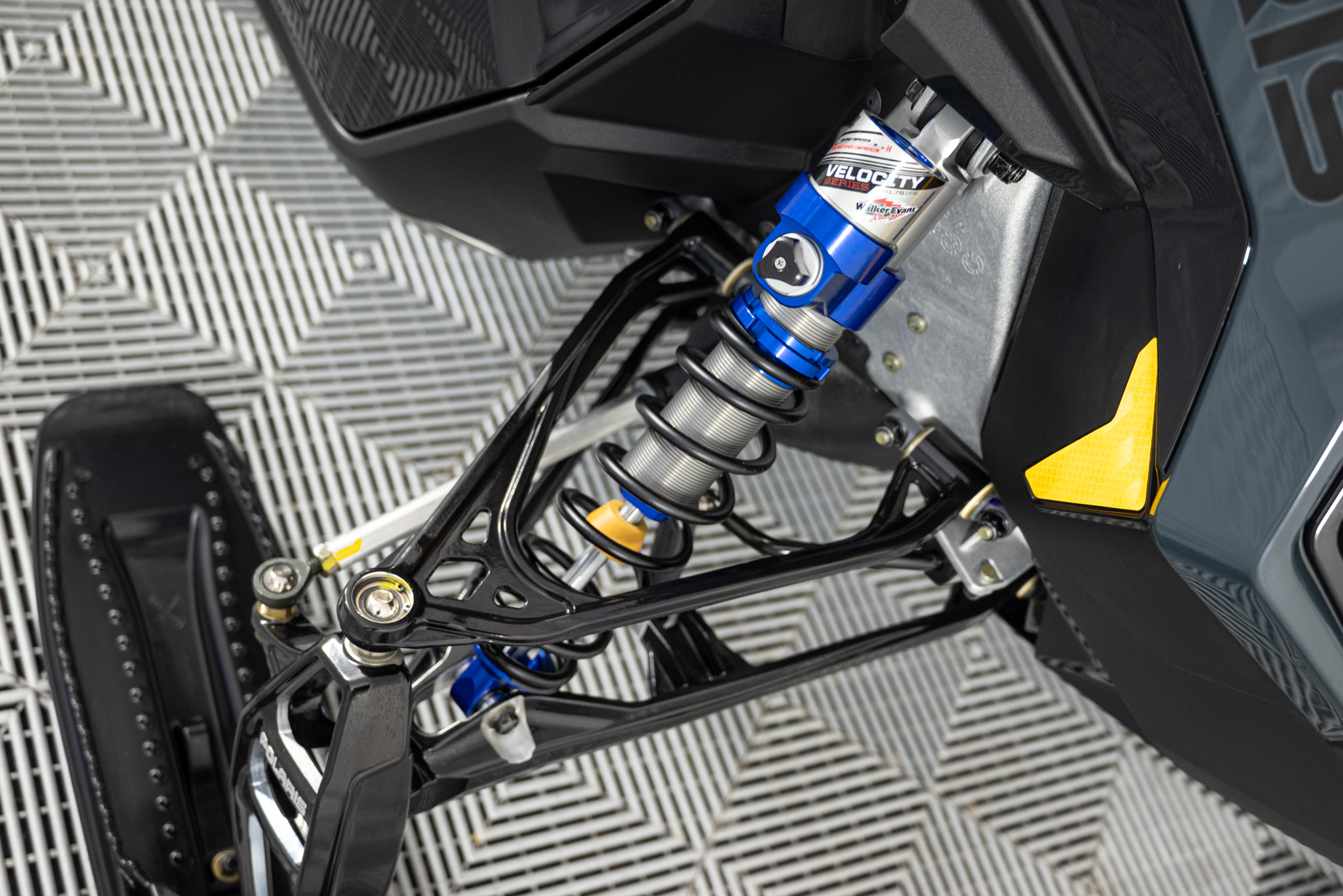 2026 POLARIS 850 Switchback Assault 146 Race IFS SNOWMOBILE