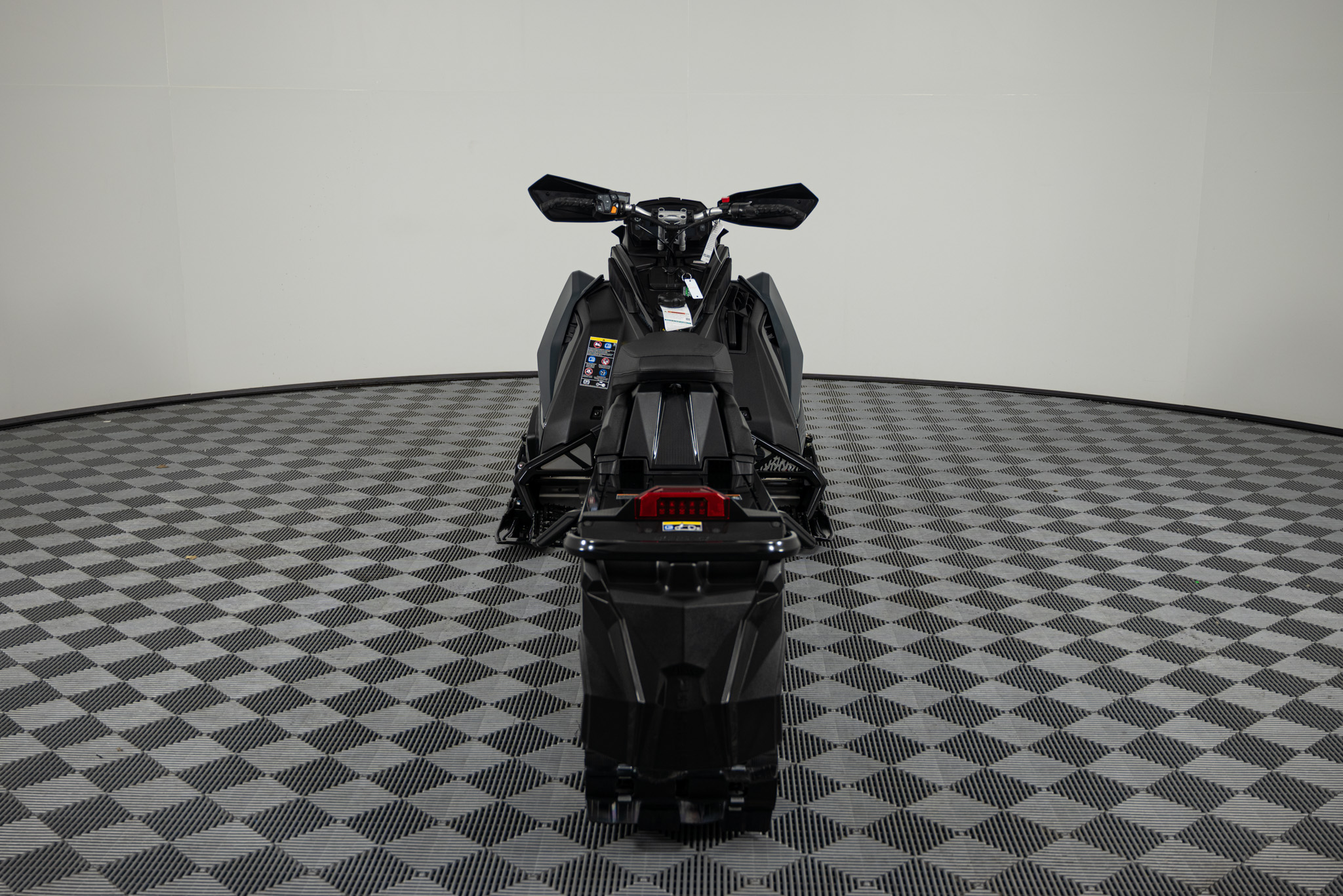2026 POLARIS 850 Switchback Assault 146 Race IFS SNOWMOBILE