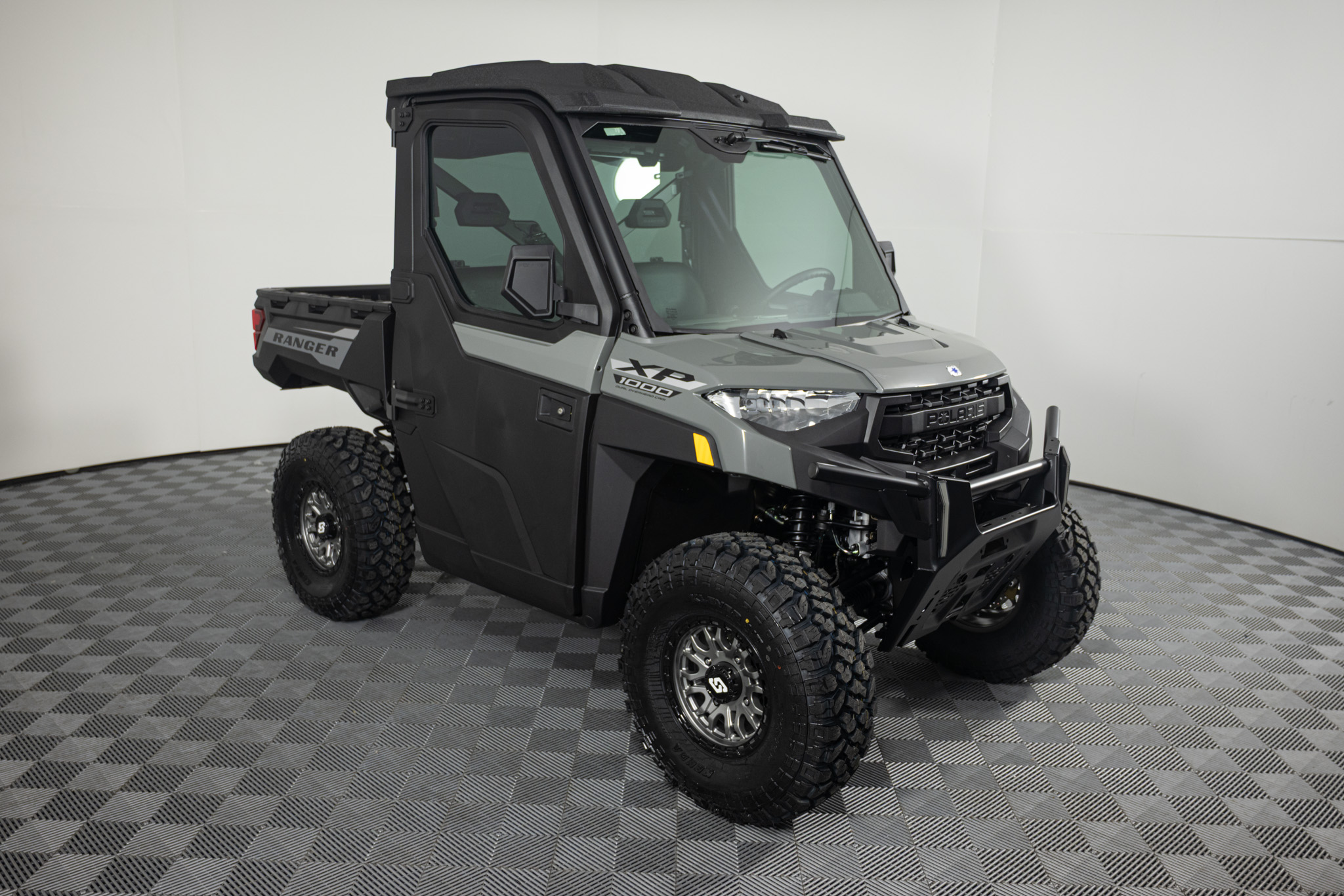 2027 Polaris RANGER XP 1000 CAB Side x Side
