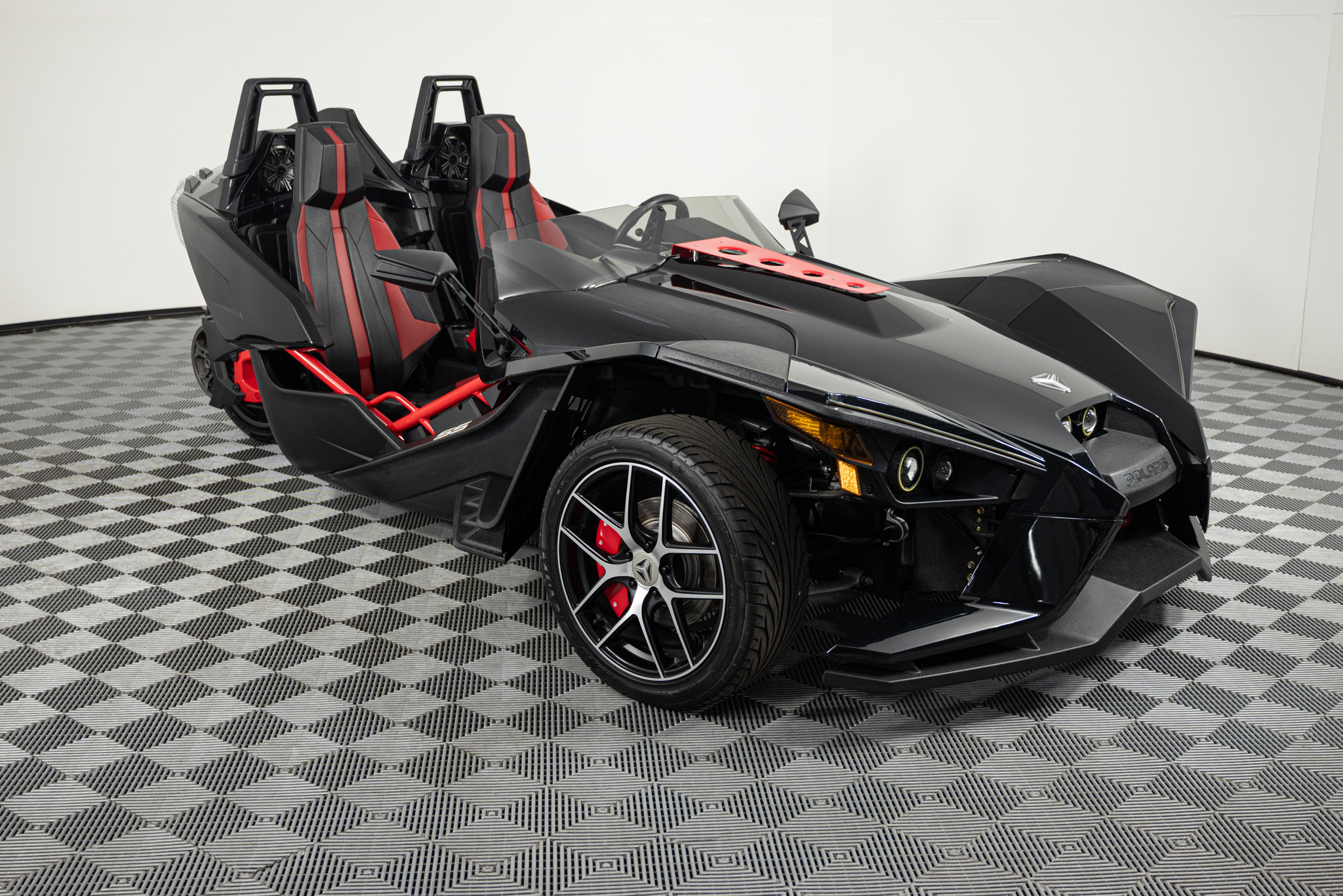 2016 POLARIS Slingshot SL LE black pearl MOTORCYCLE