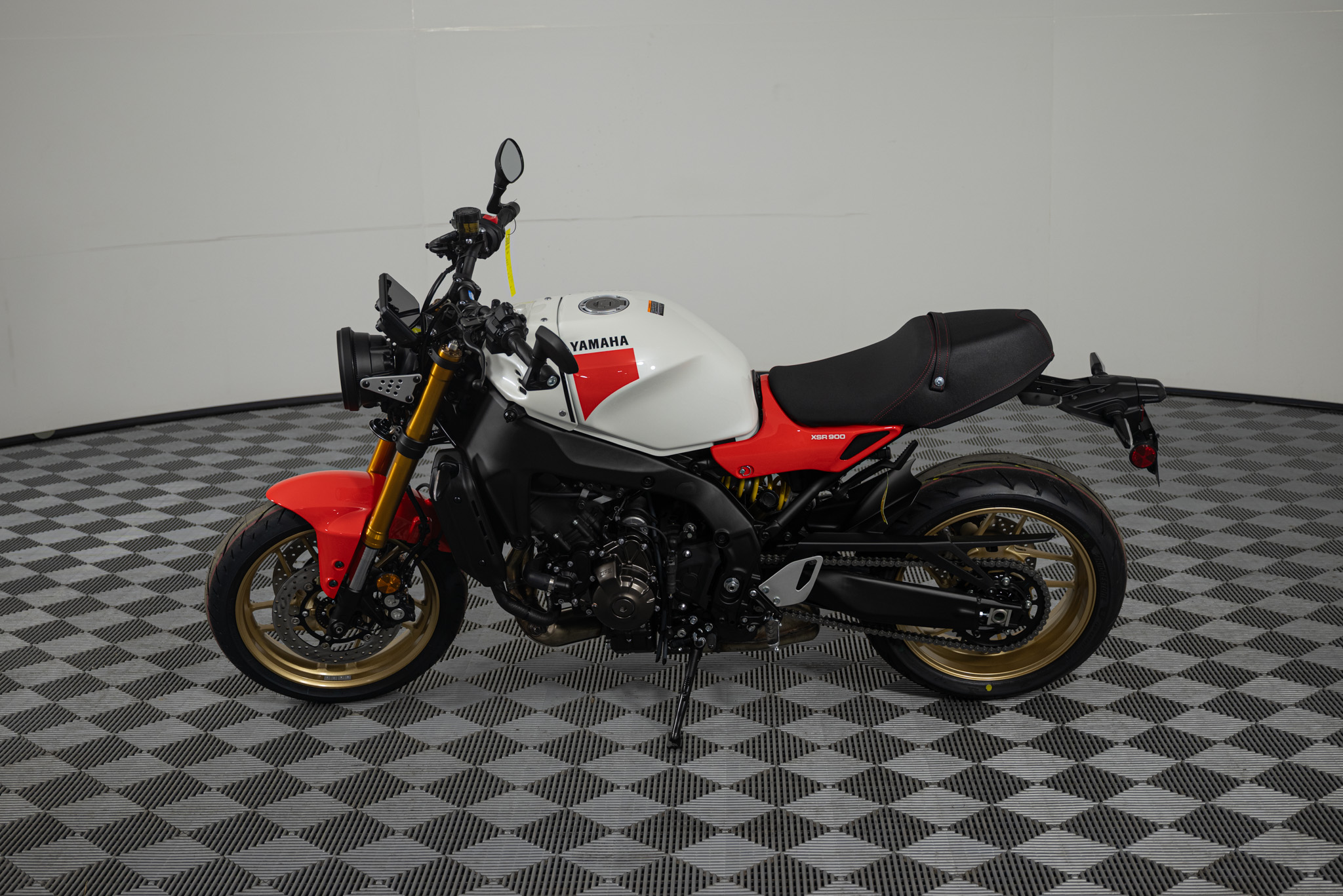 2026 YAMAHA XSR900 MOTORCYCLE