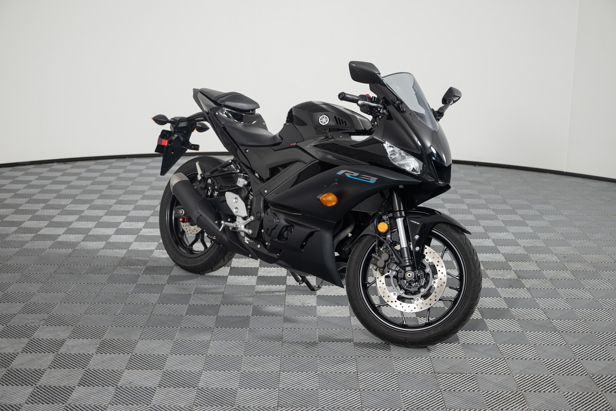2026 YAMAHA YZF-R3 ABS BLACK MOTORCYCLE