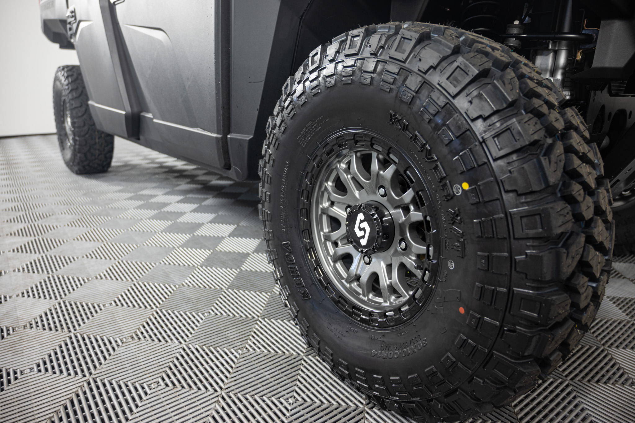 2027 Polaris RANGER CREW XP 1000 CAB Side x Side
